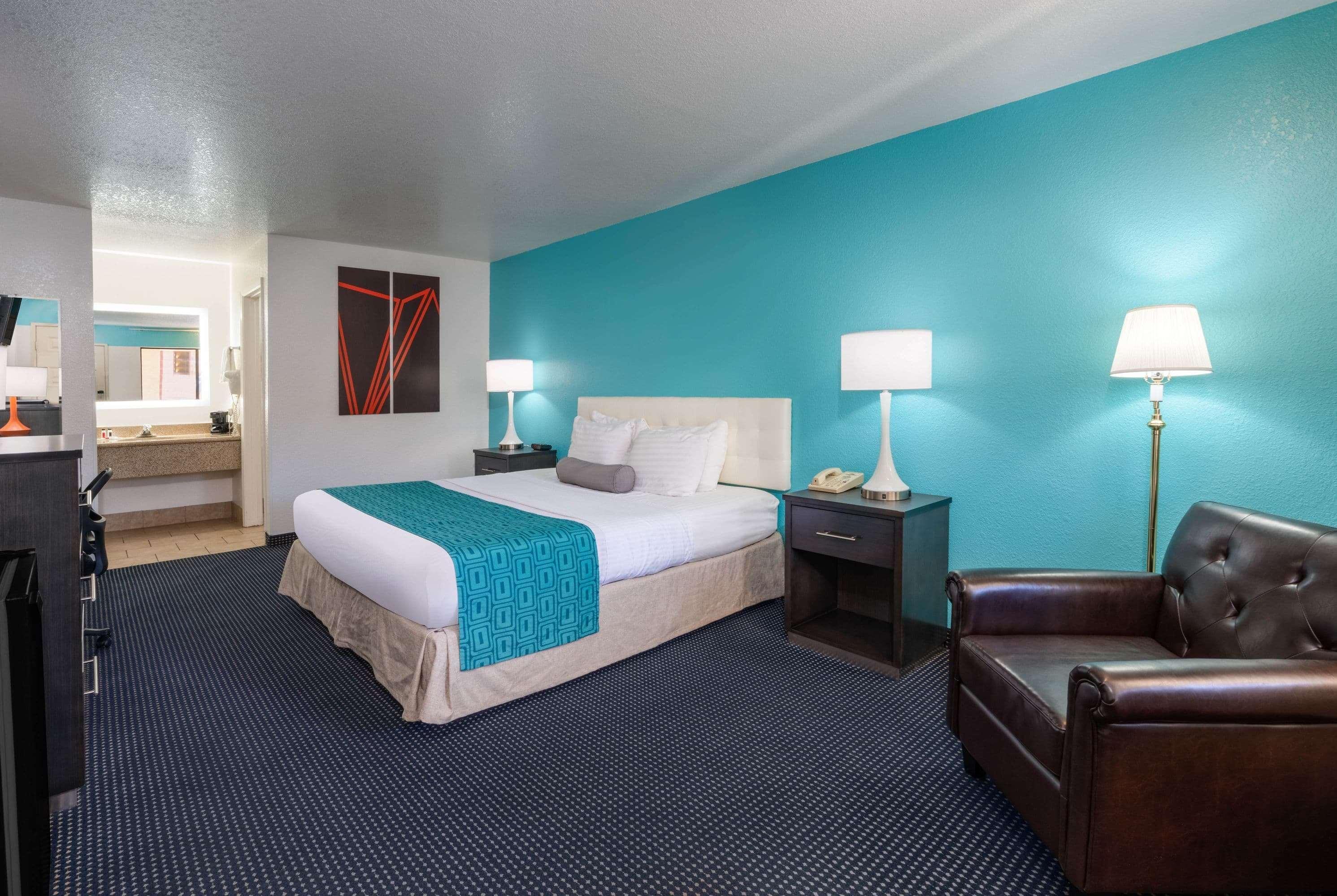 Howard Johnson By Wyndham Holbrook Bagian luar foto