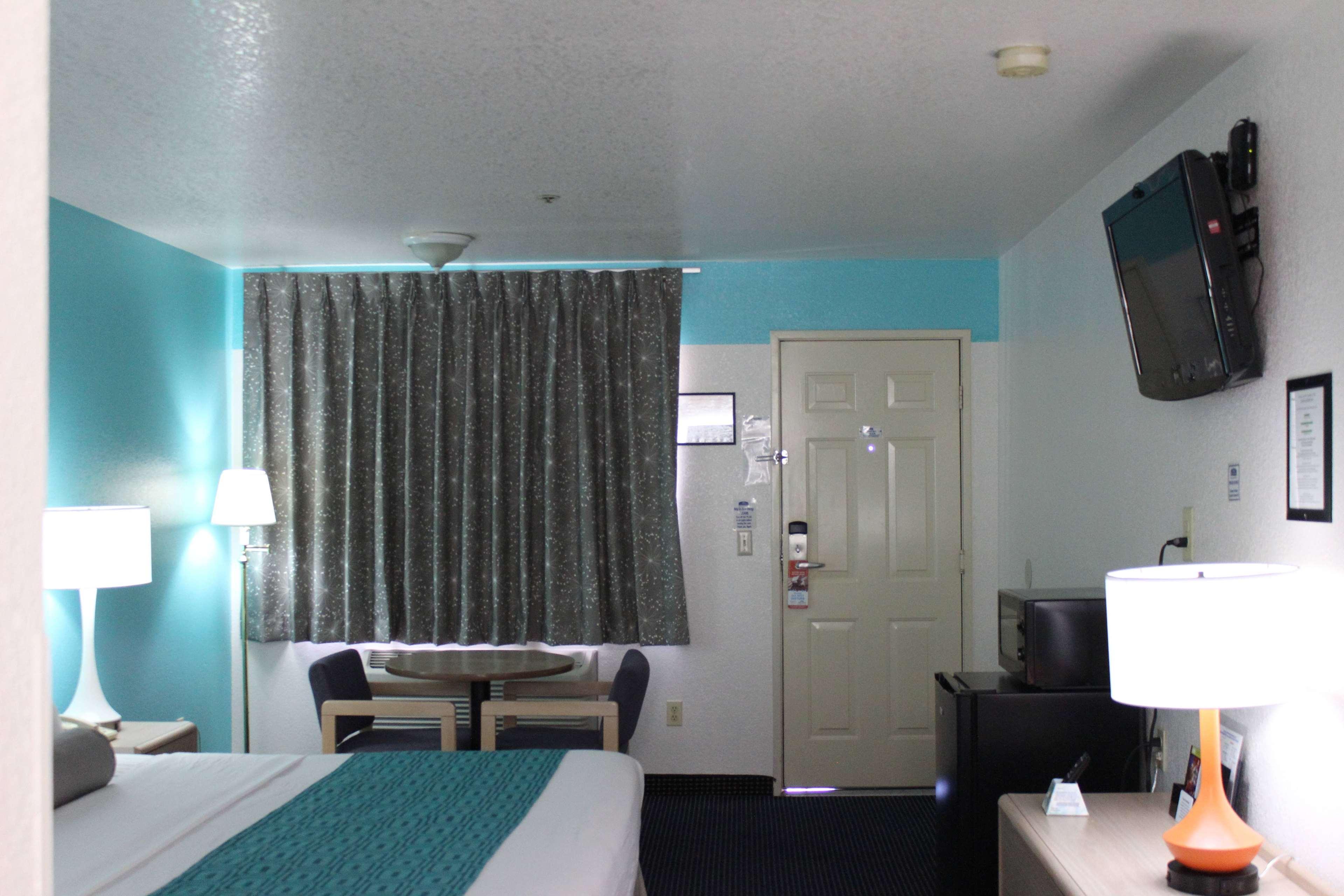 Howard Johnson By Wyndham Holbrook Bagian luar foto